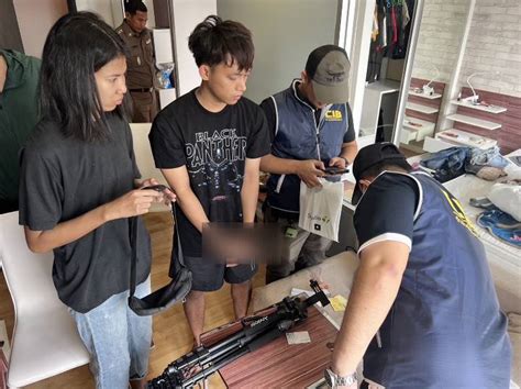 คลิปโป๊ไทยxxx kantuser_2 สวิงกิ้ง2สาวดูดปากกันเพลินเลยก่อนมีชายเดี่ยวมาเย็ดรุมสเปร์ดูดควยโคตรเสียวเลย จับกระเด้าท่าหมาไม่ยั้ง.