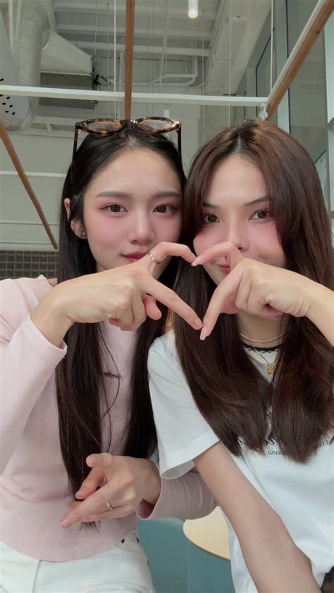 Ver en a la carta แม่ค้าน้ำปั่นขายหีโดนเย็ดในม่านรูด elookmhee09 คลิปหลุด ลูกหมี สตอเบอรี่โยเกิร์ตปั่น lookmhee1993.