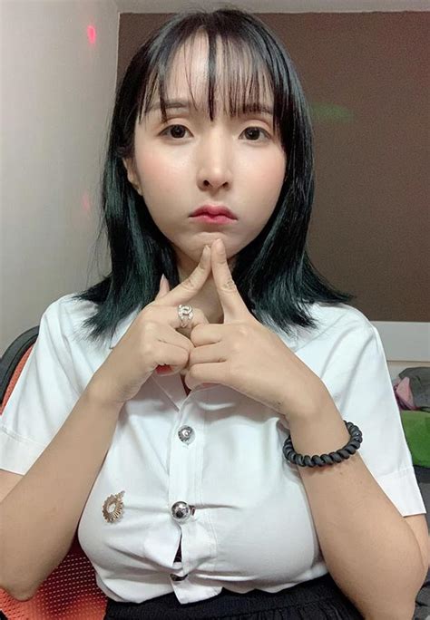 Aomyumi สาวสไตล์ญี่ปุ่น นมโตๆบึ้มๆ เด็ด กลุ่มเด็ดงานดี มีครบจบที่นี้ที่เดียว.