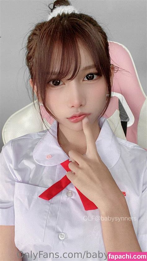 Ver en a la carta คลิปหลุด onlyfans babysynners สาวใส่ชุดคอสเพลย์กระต่าย นั่งเอาเครื่องช่วยหีตัวเองแหย่หีอยู่บนเก้าหี.