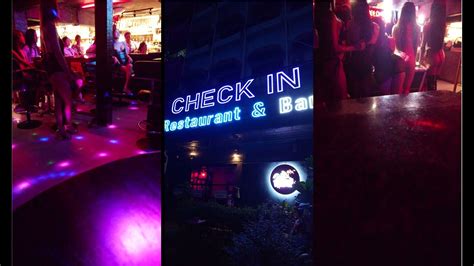 Discover the best webcam about checkinbar1.