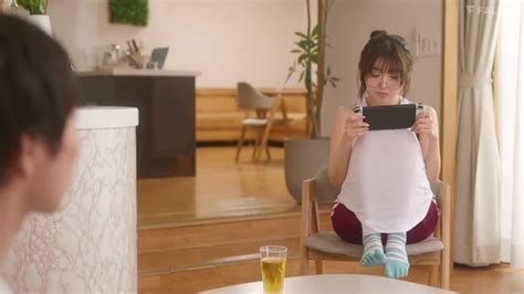 Ver en a la carta Fsdss828 avญี่ปุ่น ผลงานหนังใหม่จากค่าย faleno นำแสดงโดย mami mashiro นางเอกสาวนมใหญ่สุดน่ารัก ในเรื่องนี้เธอรับบทเป็นเพื่อนสาว โดยตอนนี้นางเอกสาวของเรานั้นโดนแม่ตัวเองด่าอยู่ตลอด.