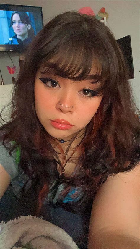 คลิปหลุด idcxidk สาวน้อยติดเเกมหรูก็ต้องเป็น เงี่ยนก็ต้องเอาเลือกไม่ถูก โชว์สกิลช่วยตัวเองโชว์เเบบปังๆ.