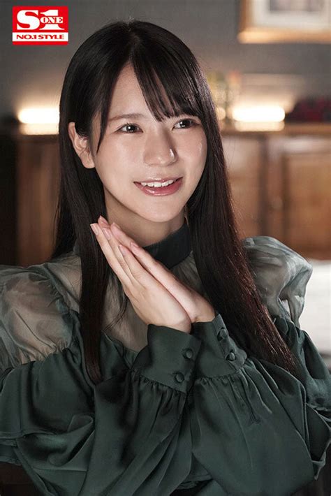 Ver en a la carta Sone207 僕の性癖を歪めた無防備お姉さんの透けパンティー 宮城りえ 発売日： 20240528収録時間： 120分出演者： 宮城りえ監督： 小松セブンティーンシリーズ： —メーカー： エスワン ナンバーワンスタイルレーベル： s1 no.